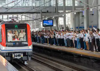 Abinader Inaugura Trenes De 6 Vagones Y Nuevo Pasillo Del Metro