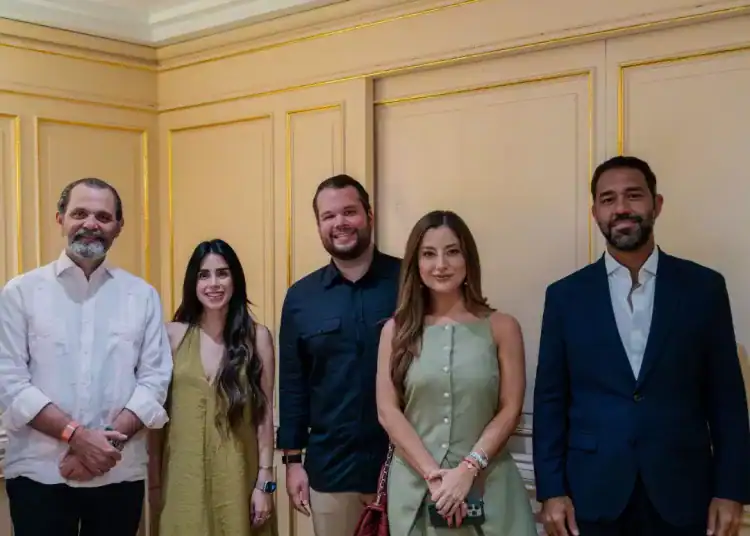 de izq a der: José Miguel Bonetti, Gabriela Avendaño, Orlando Jorge Villegas, Lucia Jaramillo y Persio Maldonado