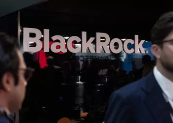 BlackRock Transfiere $561M de Bitcoin a Ethereum