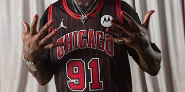 Chicago Bulls Presentan Nueva Camiseta Con Dennis Rodman