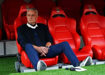 Mourinho Destituido Del Fenerbahçe Tras Quedar Fuera De La Champions