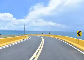 El paso a desnivel de la avenida Hípica sobre la autopista Las Américas remodelado.EXTERNA