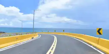 El paso a desnivel de la avenida Hípica sobre la autopista Las Américas remodelado.EXTERNA