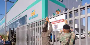 MIVED clausura naves y plazas comerciales