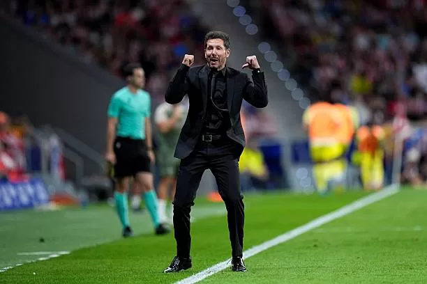 MADRID, SPAIN - SEPTEMBER 13: Diego Simeone, head coach of Atletico de Madrid, gestures during the Spanish League, LaLiga EA Sports, football match played between Atletico de Madrid and Villarreal CF at Riyadh Air Metropolitano stadium on September 13, 2025, in Madrid, Spain. (Photo By Oscar J. Barroso/Europa Press via Getty Images)