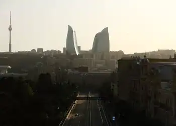BAKU, AZERBAIJAN - SEPTEMBER 19: Lewis Hamilton of Great Britain driving the (44) Scuderia Ferrari SF-25 on track during practice ahead of the F1 Grand Prix of Azerbaijan at Baku City Circuit on September 19, 2025 in Baku, Azerbaijan. (Photo by Clive Rose/Getty Images)