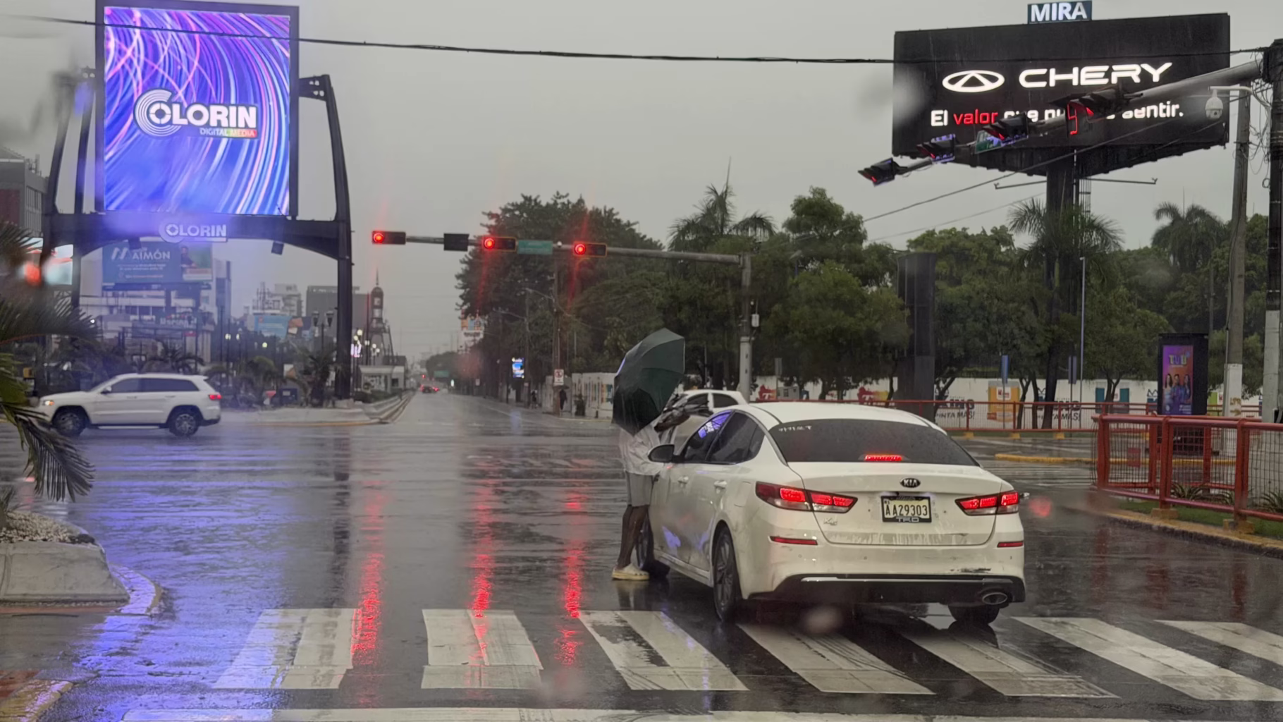 Foto de la 27 de Febrero el 24 de Octubre ante paso de tormenta Melissa / DF