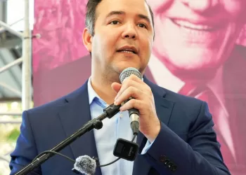 Johnny Pujols Evaluará Implementación De La LOE En Santo Domingo Norte