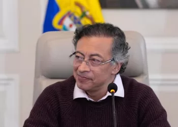 Petro Expulsa Delegación de Israel y Rompe el TLC en Colombia