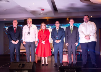Marcelo Ballester, Enrique de Marchena, Betina Rey, Celio Mercedes, Santiago Sicard y Carlos Ruíz