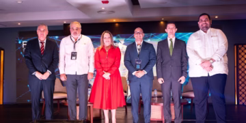 Marcelo Ballester, Enrique de Marchena, Betina Rey, Celio Mercedes, Santiago Sicard y Carlos Ruíz