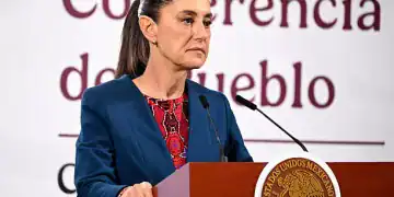 MEXICO CITY, MEXICO - OCTOBER 22: President of Mexico Claudia Sheinbaum speaks during the daily morning briefing at Palacio Nacional on October 22, 2025 in Mexico City, Mexico. (Photo by Aurora Martínez/ObturadorMX/Getty Images)
