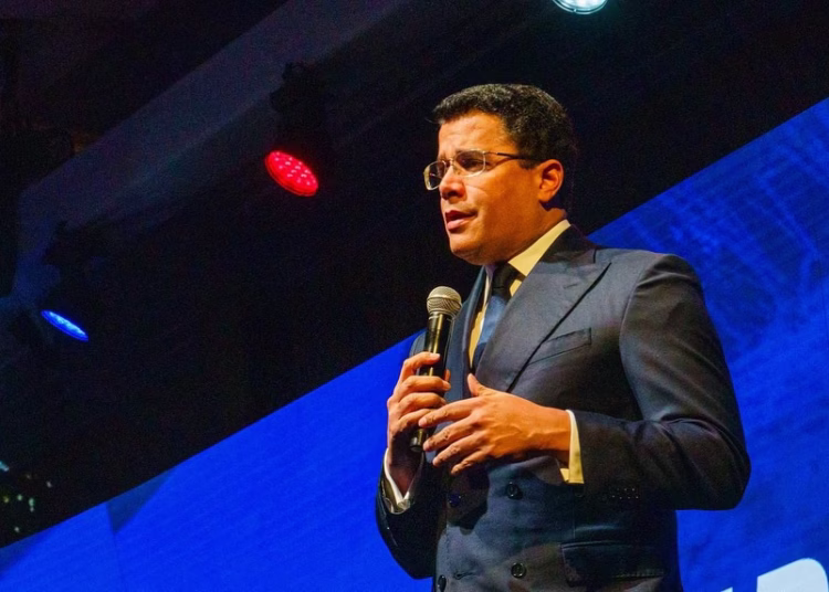 Líderes Hoteleros Mundiales Elogian la Gestión de David Collado