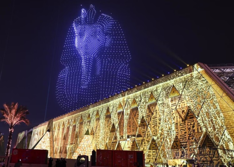 Egipto inaugura el Gran Museo Egipcio en Guiza
