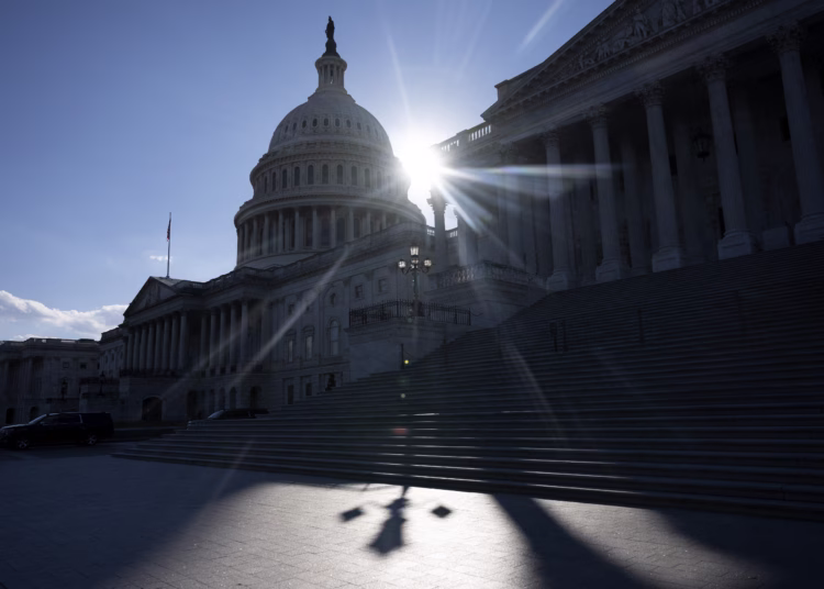 Trump Dice Que Ayuda Alimentaria Solo Se Distribuirá Cuando se Levante Cierre del Gobierno
