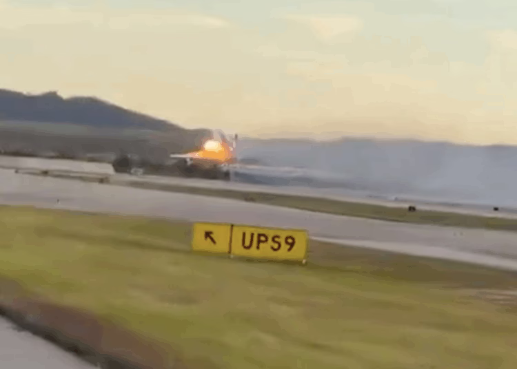 Avión De Carga De UPS Se Estrella En Kentucky Tras Incendio Durante El Despegue