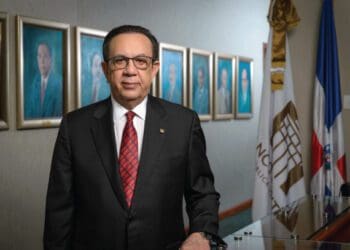 Gobernador del BC, Héctor Valdez Albizu