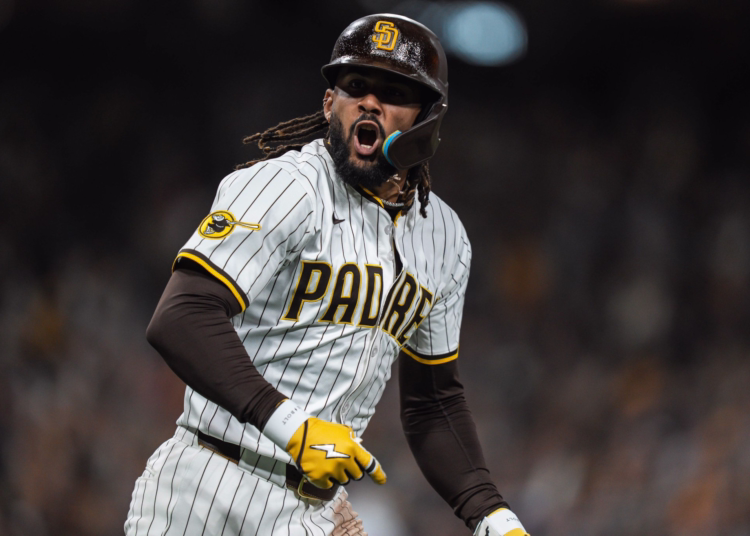 Dominicano Fernando Tatis Jr. Logra Su Segundo Guante de Oro en las Grandes Ligas