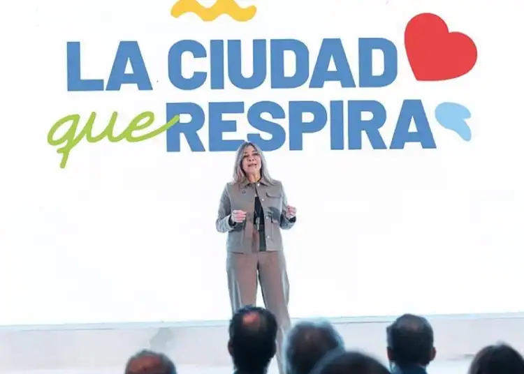 Carolina Mejía Presenta “La Ciudad Que Respira”