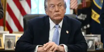 El presidente de Estados Unidos, Donald Trump, en la Oficina Oval de la Casa Blanca en Washington, el 17 de noviembre de 2025. - BRENDAN SMIALOWSKI/AFP/AFP via Getty Images