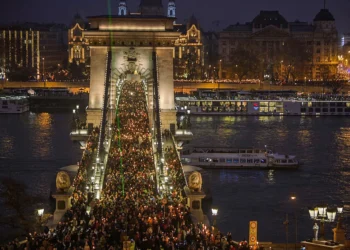 Masivas Protestas En Hungría Exigen La Dimisión De Viktor Orbán
