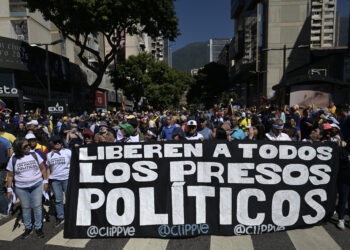 Venezuela Excarcela 99 Detenidos Tras Protestas por Reelección de Maduro