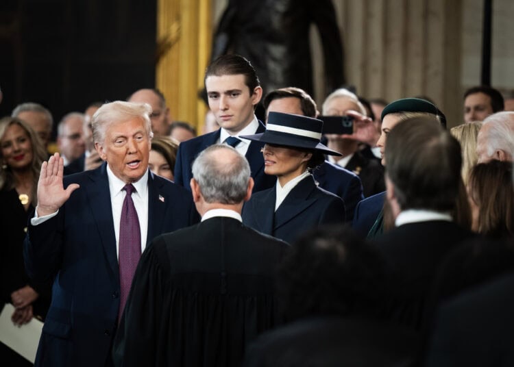 Ceremonia - Juramento - 60a ceremonias inaugurales para Donald J. Trump - 20 de enero de 2025 (Foto de Ike Hayman/ Fotógrafo oficial de la casa)