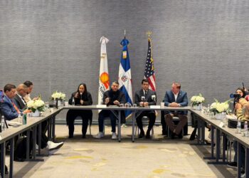 Ministerio de Turismo y Arajet anuncian la tercera ruta diaria a Nueva York de la aerolínea a partir de primavera