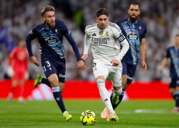 Real Madrid Se Desmorona con Nueve Hombres y Se Aleja del Liderato