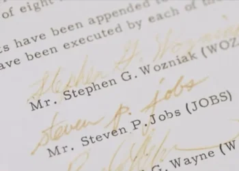 Subastarán el Contrato Original Que Fundo a Apple