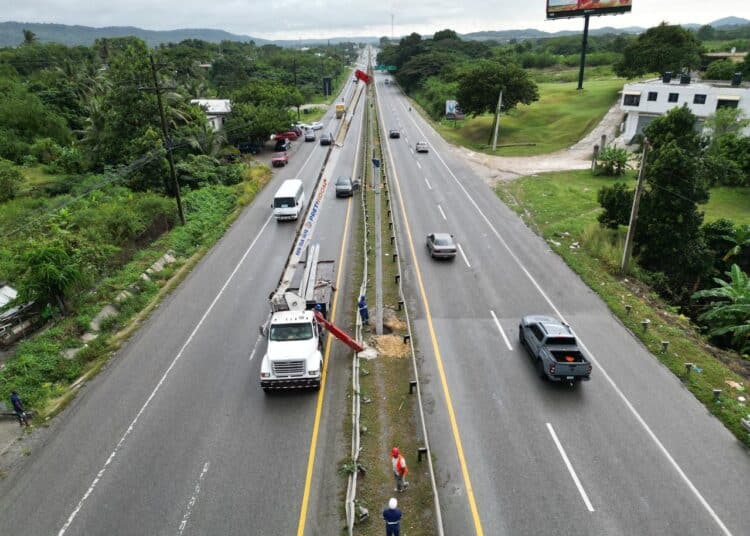 Iluminación Autopista 6 de Noviembre