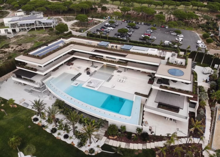 Cristiano Ronaldo Pone En Venta Su Mansión De Lujo En Portugal