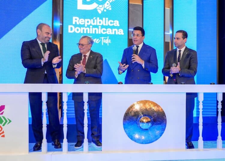 Gabriel Escarrer, Frank Rainieri, David Collado y Frank Elías Rainieri durante el anuncio en FITUR 2026