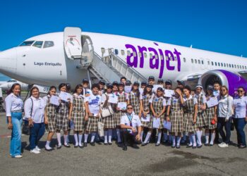 Arajet Fomenta Vocaciones Aeronáuticas Con “Piloto Por Un Día”