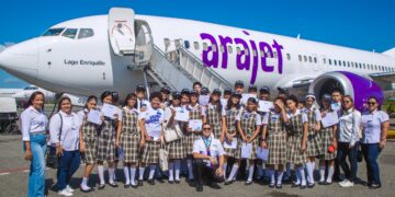 Arajet Fomenta Vocaciones Aeronáuticas Con “Piloto Por Un Día”