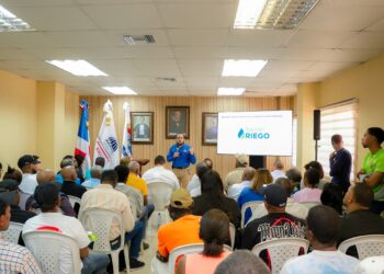 Claudio Caamaño Vélez se dirige a los presentes