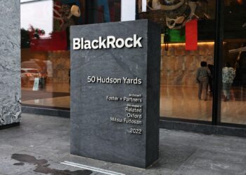 BlackRock Transfiere $257 Millones En Bitcoin Y Ethereum A Coinbase En Medio De Salidas De ETF