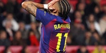 Raphinha Dias juega durante el partido entre el Girona FC y el FC Barcelona, correspondiente a la semana 24 de LaLiga EA Sports, en el Estadio Montilivi de Girona, España, el 16 de febrero de 2026. (Foto de Joan Valls/Urbanandsport/NurPhoto a través de Getty Images)