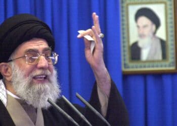 Khamenei Construyó Un Imperio Económico Basado En Expropiaciones y Control de Activos Privados