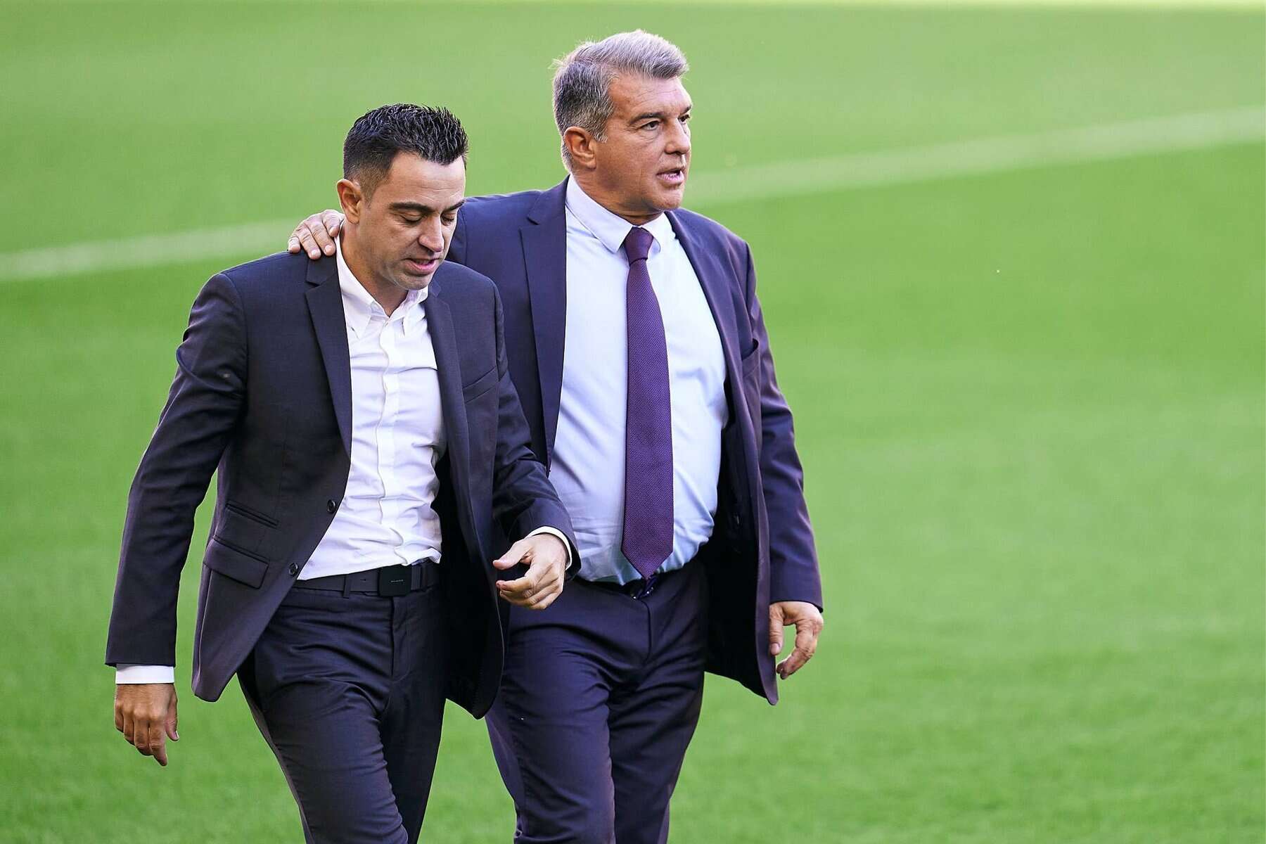 Joan Laporta y Xavi Hernández
