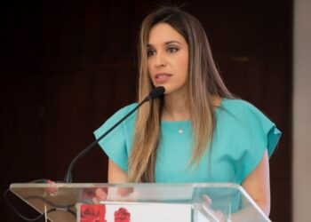 Construcción Dominicana Enfrenta Brecha Femenina Persistente