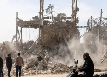 Conflicto Irán-EE.UU. Supera 1,000 Muertos y Sacude Mercados Energéticos