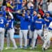 MIAMI, FLORIDA - 16 DE MARZO: Andrés Machado #30 del Equipo Venezuela celebra con sus compañeros de equipo después de terminar de lanzar en la octava entrada durante las Semifinales de las Clásica Mundial de Béisbol de 2026 entre Italia y Venezuela en el parque loanDepot el 16 de marzo de 2026 en Miami, Florida. (Foto de Gene Wang - Captura en Media/Getty Images)