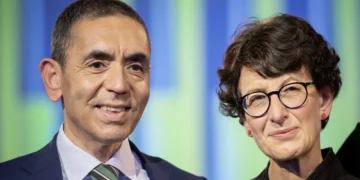 Cofundadores de BioNTech Crearán Empresa Sobre ARN Mensajero