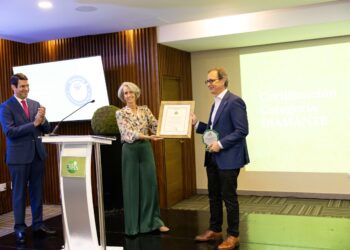 Jean Suriel, Ginny Heinsen B y Santiago Camarena