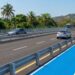 Carretera con carril azul exclusivo para bicicletas en El Salvador financiada por el BCIE