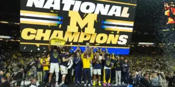 Dominicano Yaxel Lendeborg se corona campeón de la NCAA con Michigan