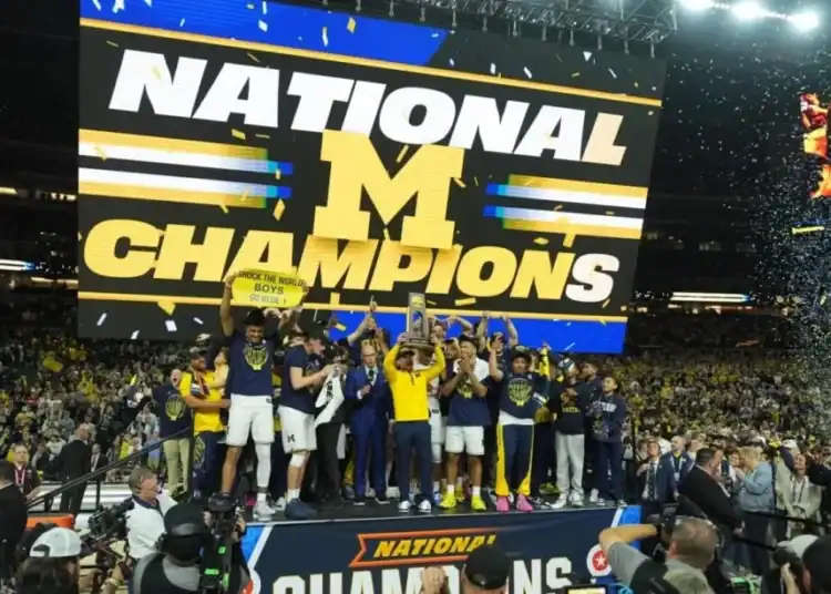 Dominicano Yaxel Lendeborg se corona campeón de la NCAA con Michigan