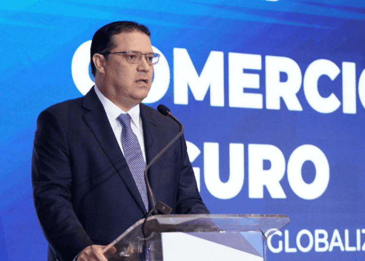 Yayo Sanz Lovatón asegura precios de canasta básica se mantienen sin variación