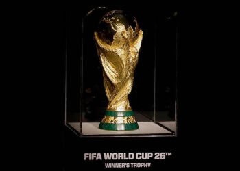 Una vista de la réplica de la Copa del Mundo durante la inauguración de la cuenta regresiva para la Copa Mundial de 2026 en México, Estados Unidos y Canadá, el 11 de junio de 2025. (Foto de Gerardo Vieyra/NurPhoto vía Getty Images)